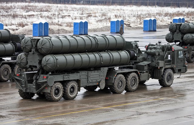 1200px-S-400_Triumf-35.jpg