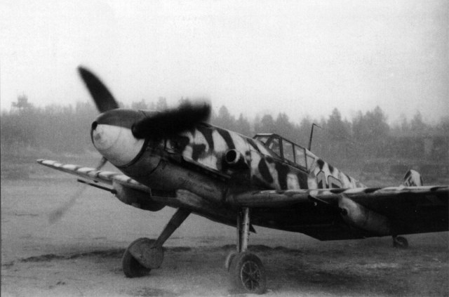Bf-109G2-6.JG5-(Y10+-)-Hans-Dobrich-14800-Finland-1943-03.jpg