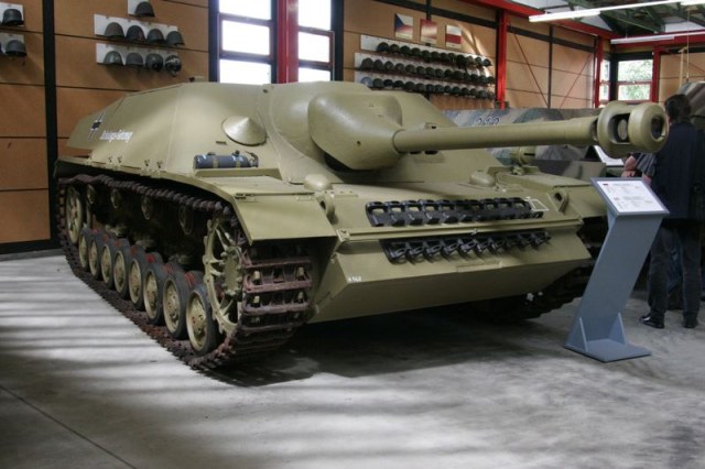 800px-SdKfz162.jpg