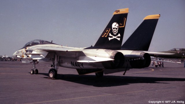 F-14_A_160386_VF-84_AJ204_Selfridge1977_2.jpg