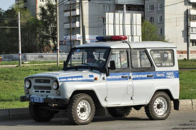 532081-uazik-policeyskiy-37.jpg