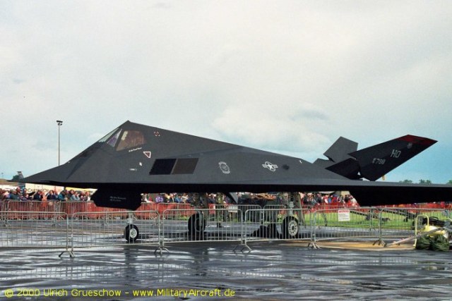 F-117A_AIRFETE2000_024_800.jpg