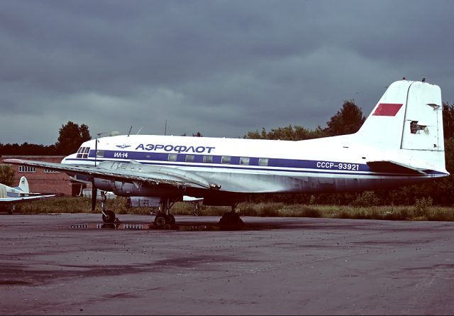 Aeroflot_Il-14_CCCP-93921_UUWM_1994-7-5.png