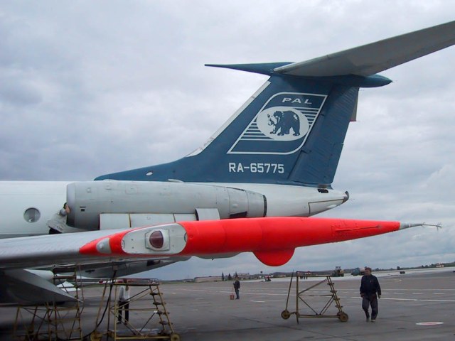 ra65775_tail.jpg