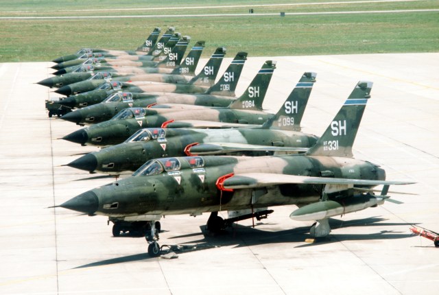 F-105s_465_TFS_DF-ST-86-12883.JPEG