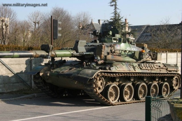 AMX-30B_2.jpg