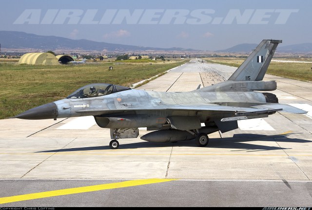 F-16C Greek 115 02.jpg