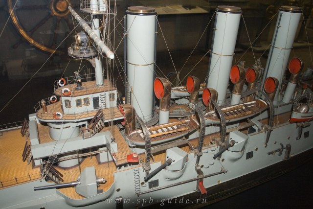 model-krejsera-avrora-56555big.jpg