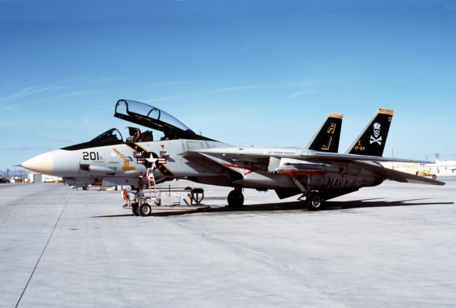 F-14A_VF-84_at_NAS_Fallon_1988.JPEG