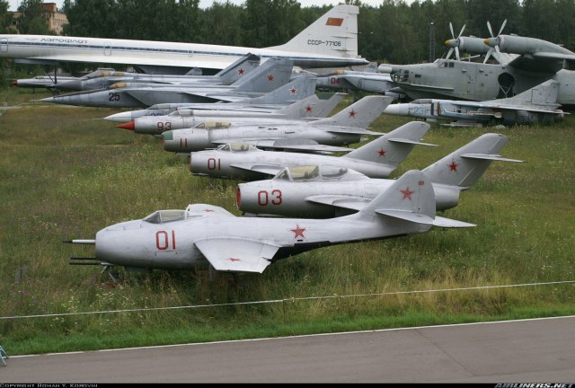 MiG9.jpg