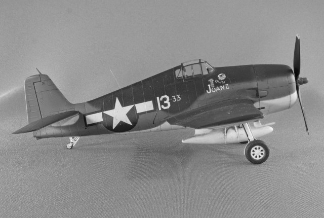 F6F-3_4bw.jpg