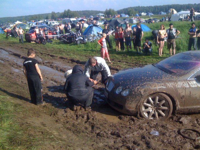 Russia-Bentley-Continental-GT-Mud-14.jpg