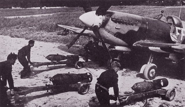 SpitfireBomber7.jpg