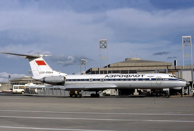 1200px-Tupolev_Tu-134A,_Aeroflot_AN0723960.jpg