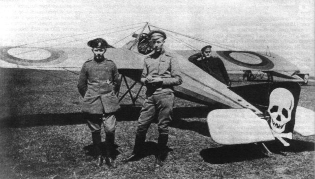 3.Russkie-piloty-u-Morane-Saulnier-N..jpg