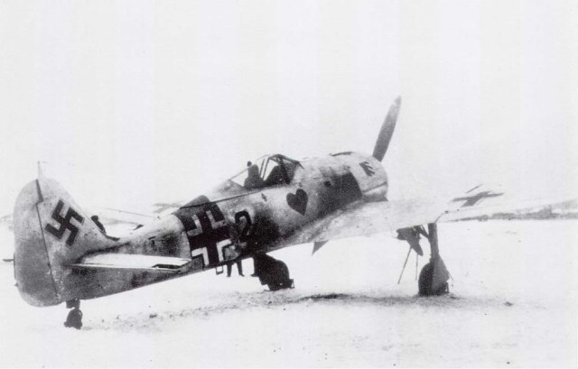 1-Fw-190A4-JG542-B2-Brandt-Lake-Lad.jpg