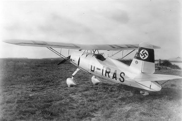 Arado_Ar-76_-_4962L.jpg