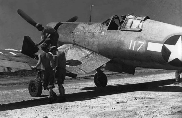 Vought-F4U-1-Corsairs-VMF-216-White-117-parked-at-Cape-Torokina-Bougainville-1943-01.jpg