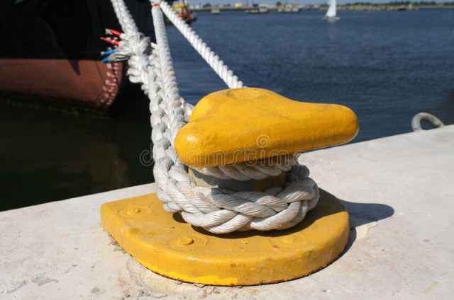 mooring-hook-ship-rope-14892124.jpg