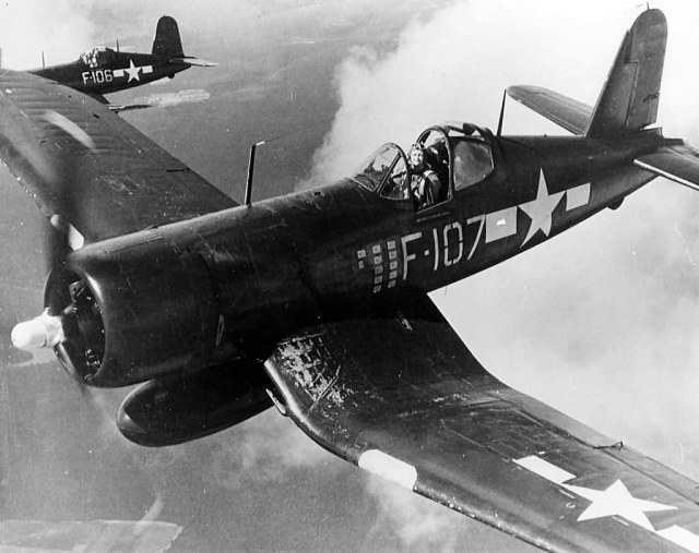 Vought-F4U-1D-Corsair-VMF-224-White-F-107-flown-by-Capt-Delong-01.jpg