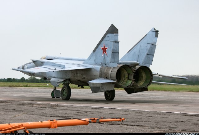 mig-25-rb-4-back.jpg