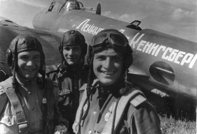 Pe-2 1945.jpg