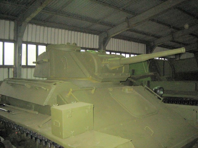T80(light_tank)kub6a_1.jpg