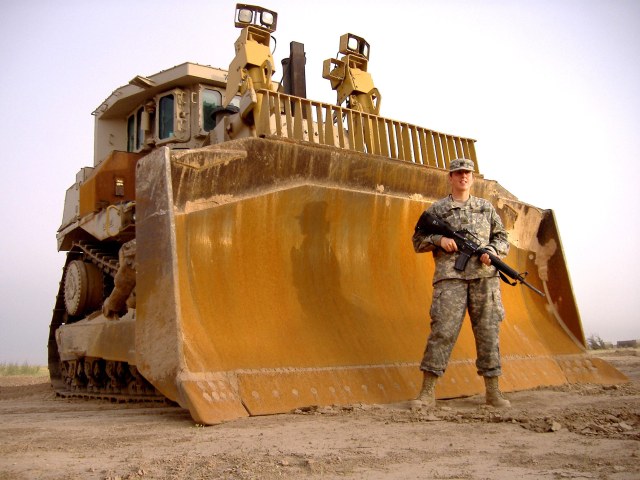 US_Army_D9_bulldozer_Gail_Gray.jpg