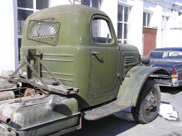 ZiS-151_05.jpg