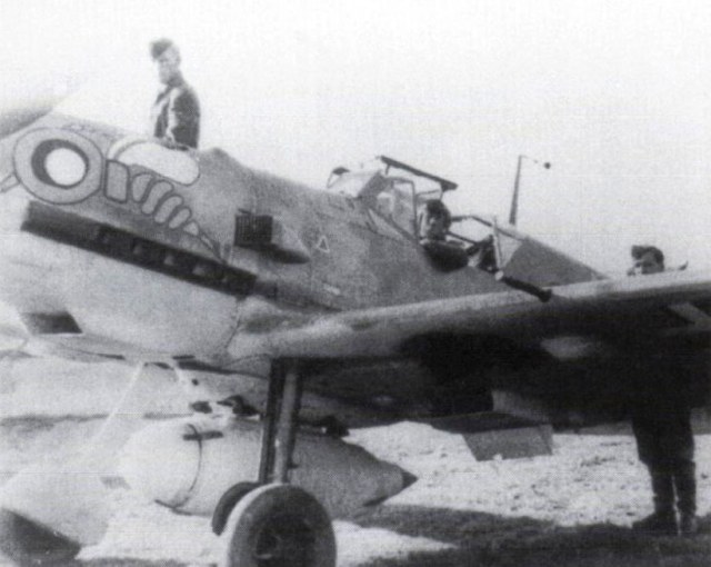 1-Bf-109E7B-8.ZG1-(S9+KS)-Russia-1942-01.jpg