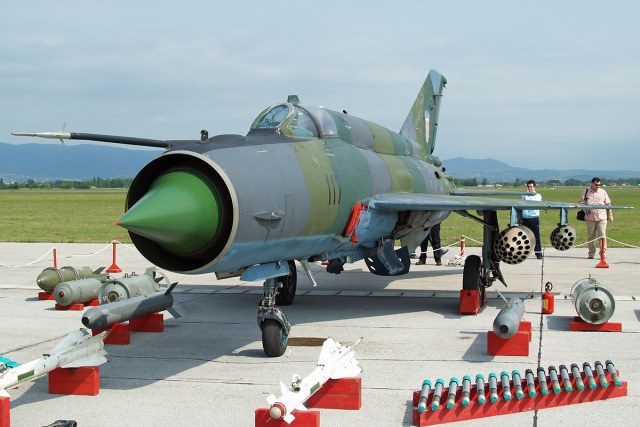 MiG21_HRZ_117_070512A.jpg