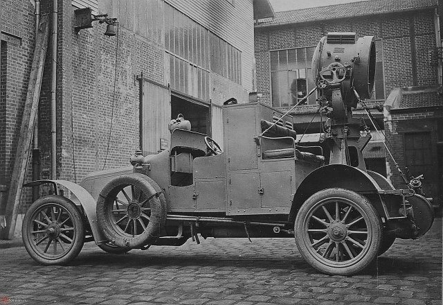 Renault Mle 1915 1.jpg