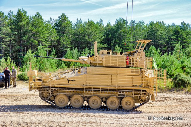 Scimitar Mk II 003-XL.jpg