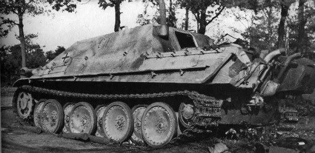 sPzJagAbt559Jagdpanther01_LHR_sml.jpg