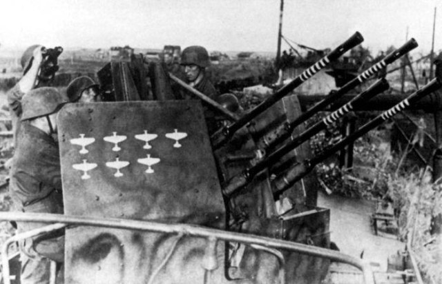 2cm_Flak_38_gun.jpg