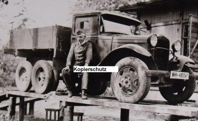 обратите внимание на бугель фар ГАЗ ААА на ААА бугель свой, что-бы радиатор усиленный встал.jpg