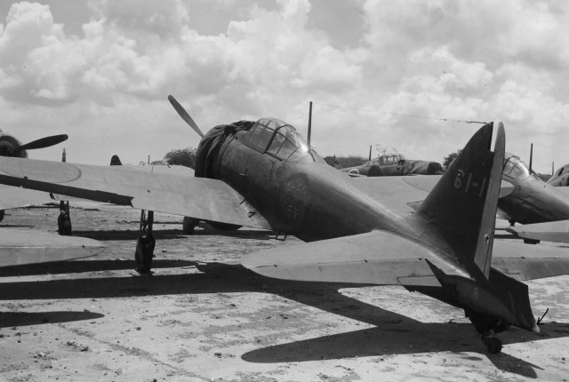 A6M_Zero_361_Kokutai_61-131_on_Saipan_1944.jpg