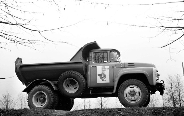 Экспортный ЗиЛ-ММЗ-555 (1965) [1].jpg