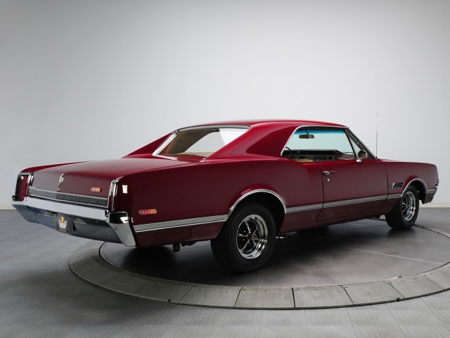 autowp.ru_oldsmobile_cutlass_442_holiday_coupe_6.jpg