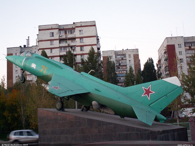 m_abulkaderov_yak-38_saratov_2.jpg