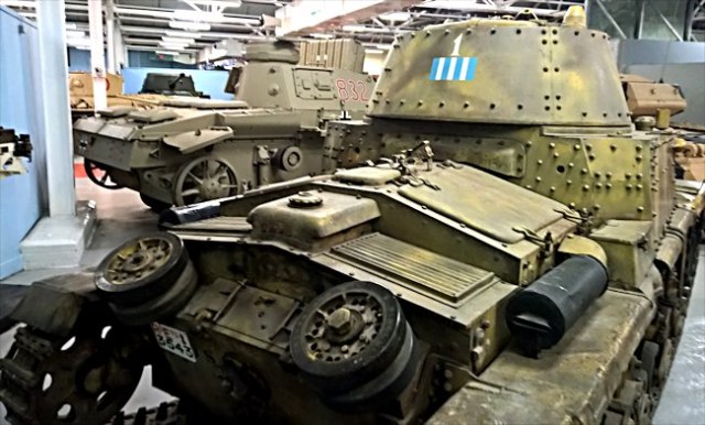 carro-armato-m14-40-italian-tank-rear.jpg