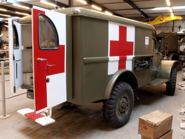 G-502_4x4_Dodge_WC-54_T214_Ambulance_pic3.jpg