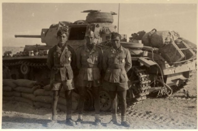 Panzer_III_DAK_photo.jpg