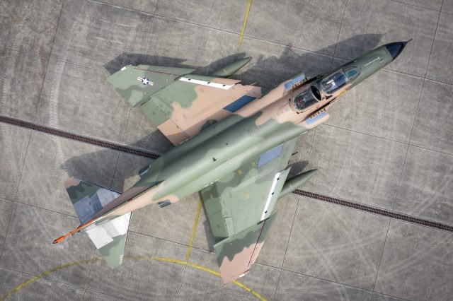 Phantom-Frank-Crebas-1 (1).jpg