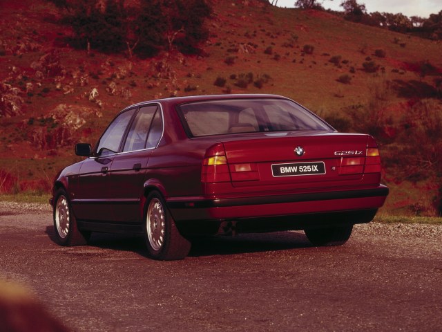 autowp.ru_bmw_525ix_1.jpg