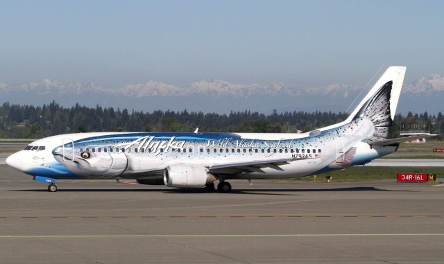 Alaska_Airlines_B737-400(N792AS)_(4629641520).jpg