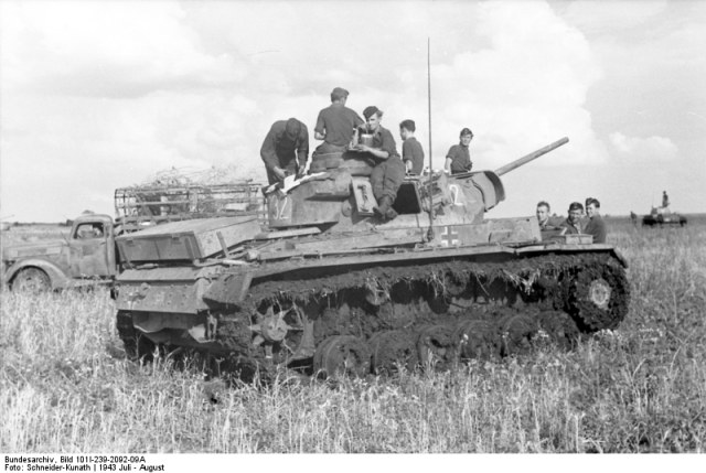 Vorpanzerung (Sd.Kfz. 141-1) Ausf. L (Nr. _32).jpg