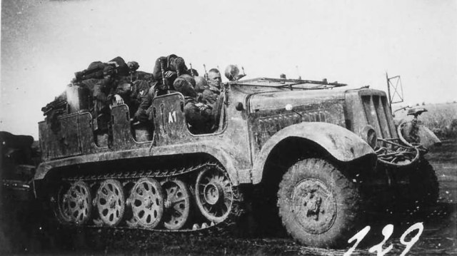 Sdkfz_6_halftrack_11.jpg