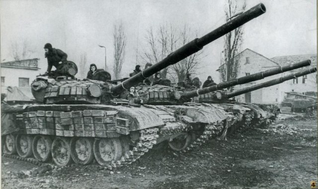 t72b1.JPG
