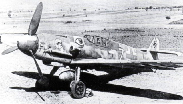 Bf-109G6-4.JG51-W(-7+)-Elias-Kuhlein-Bulgaria-1944-02.jpg